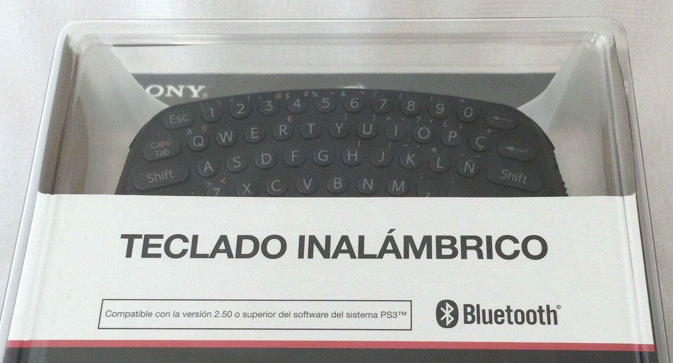 Sony Teclado Inalámbrico para PS3 | Keypad Europeo QWERTY | Accesorio Gaming Sony Teclado Inalámbrico para PS3 | Keypad Europeo QWERTY | Accesorio Gaming